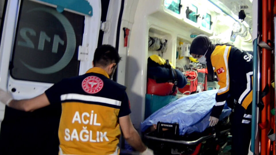 Sevgilisi, polisi başından vurdu!