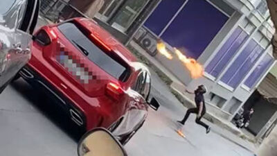 İzmir'de kahvehane kundaklandı