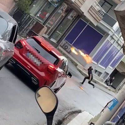 İzmir'de kahvehane kundaklandı