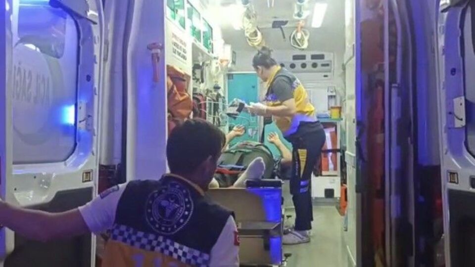 Maltepe'de otomobil yayalara çarptı: 4 yaralı