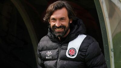 Pirlo'dan sürpriz karar!