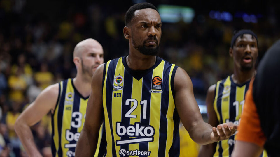 Pierre üç sezon daha Fenerbahçe Beko'da