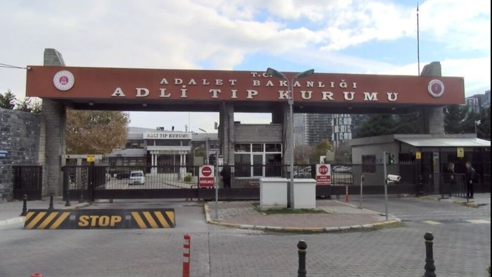 Su dolu asansör boşluğunda ceset bulundu!