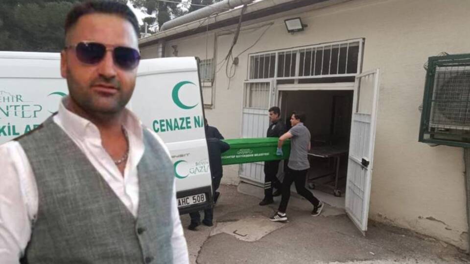 Eğlence mekânı çıkışı kavga: 1 ölü, 3 yaralı