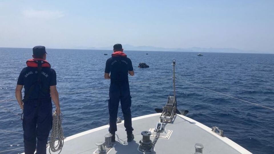 Didim açıklarında 84 düzensiz göçmen kurtarıldı