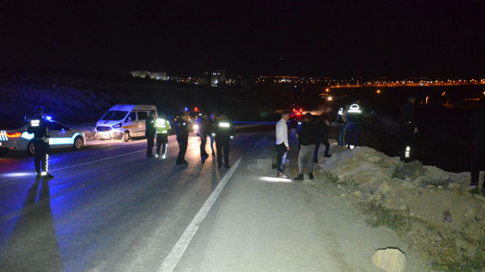 Motosiklet şarampole devrildi, sürücü öldü