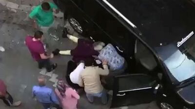 Cinayete teşebbüs! Sokağa hızlı girip 3 kişiyi ezdi