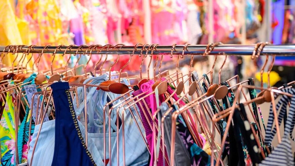 Zeki yeni sahibiyle plajlara döndü