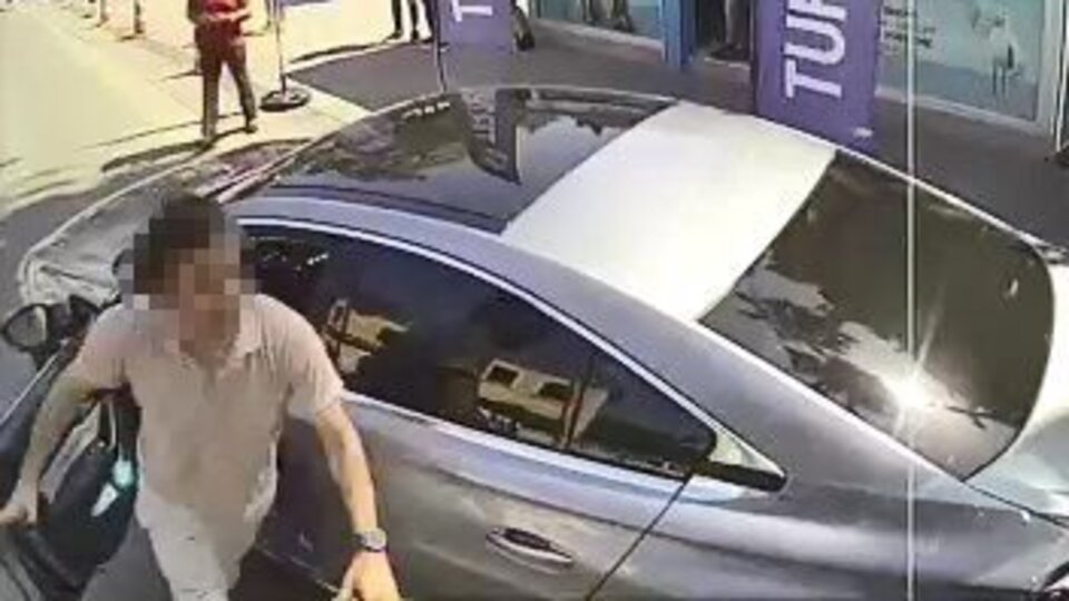 Kadın otobüs şoförüne bıçak çekti! Yolcular siper oldu