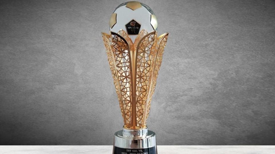 Şampiyonluk kupası çalındı!