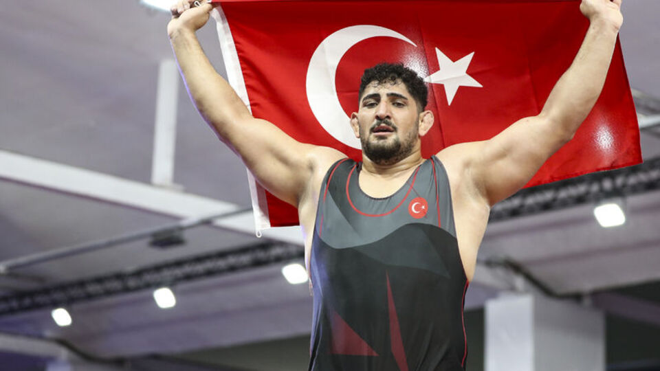 Milli güreşçilerden üç bronz madalya!