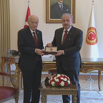 Bahçeli Meclis Başkanlığı görevini aldı
