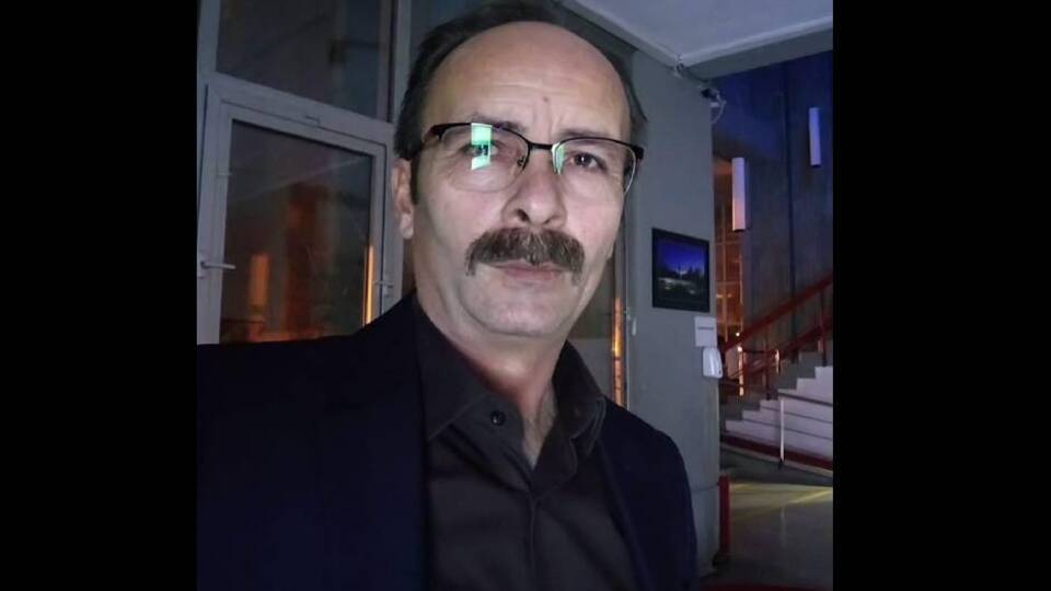 Husumetlisi kafede bıçaklayarak öldürdü