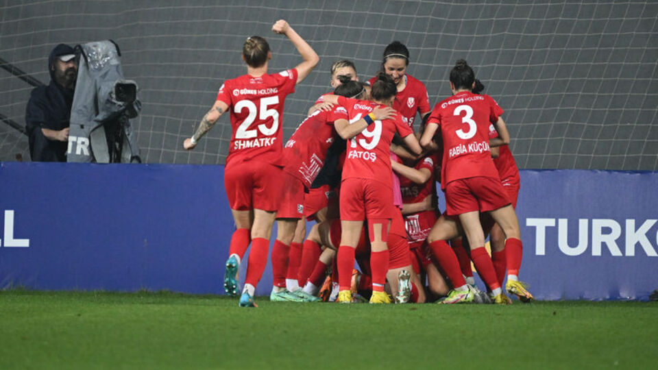 Kadınlar Ligi'nde şampiyon belli oldu!