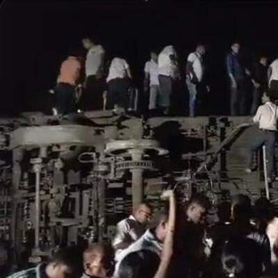 Hindistan'da feci tren kazası: 288 ölü