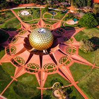 Bu şehirde insanlar para, din ve siyaset olmadan yaşıyor