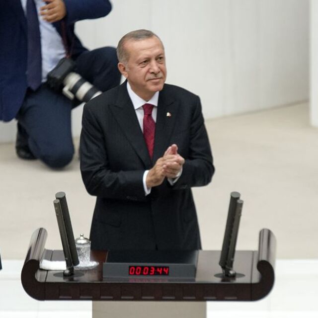Cumhurbaşkanı Erdoğan Meclis'te yemin etti