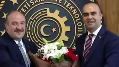 Bakan Kacır görevi Varank'tan devraldı