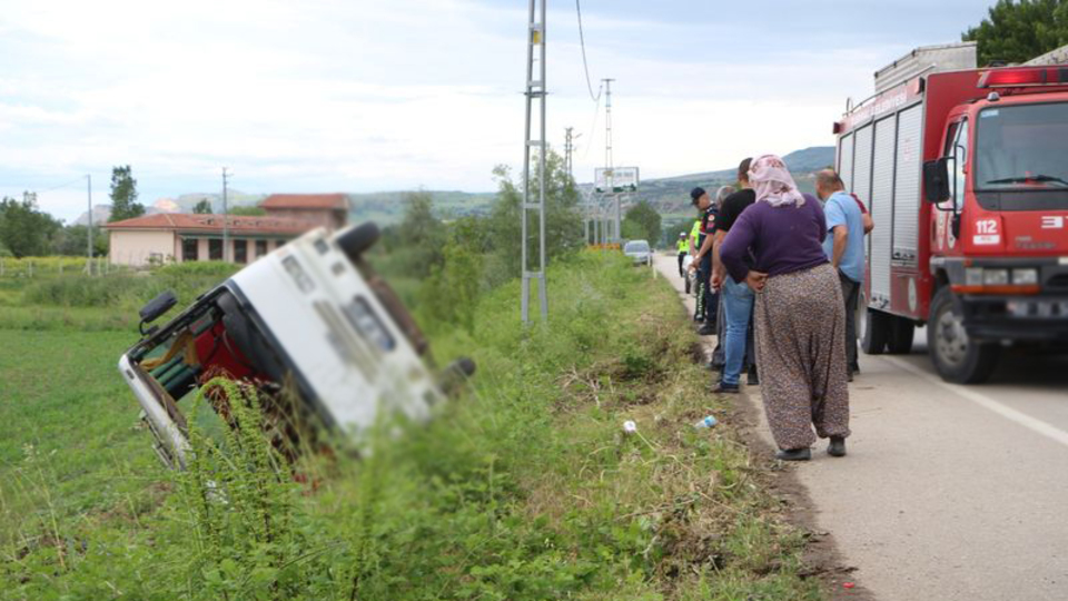 Tokat'ta tarım işçilerini taşıyan minibüs devrildi