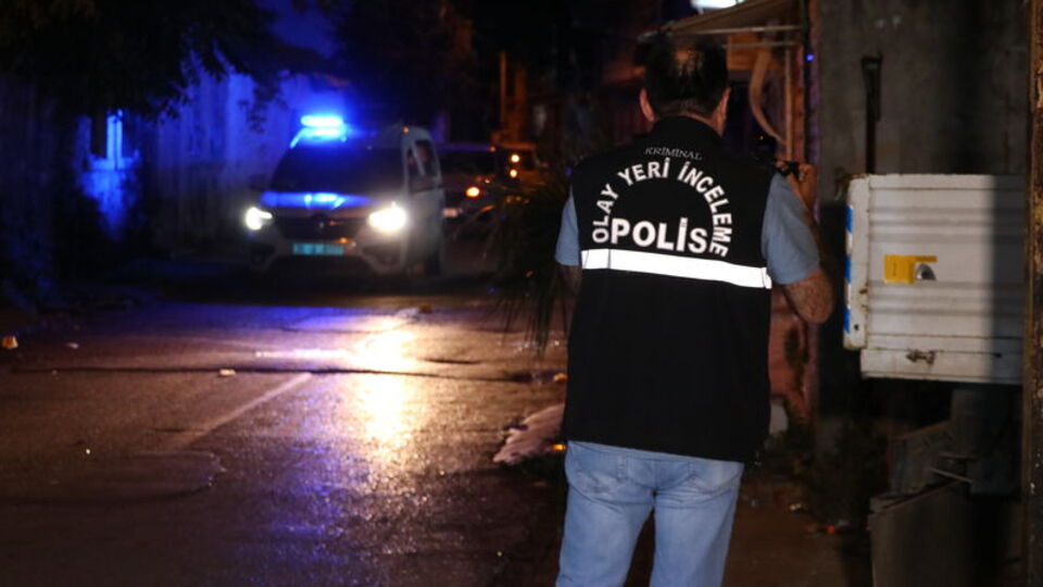 İzmir'de silahlı kavga: 2 ağır yaralı