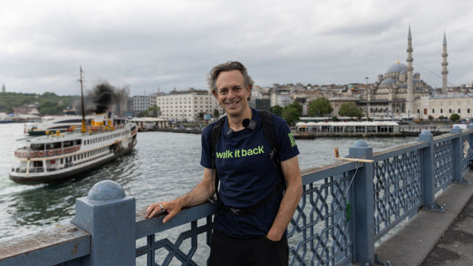 Londra'dan İstanbul'a 4 bin 250 kilometrelik yürüyüş!