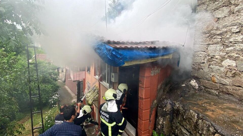 Husumetli olduğu kayınpederinin evini yaktı