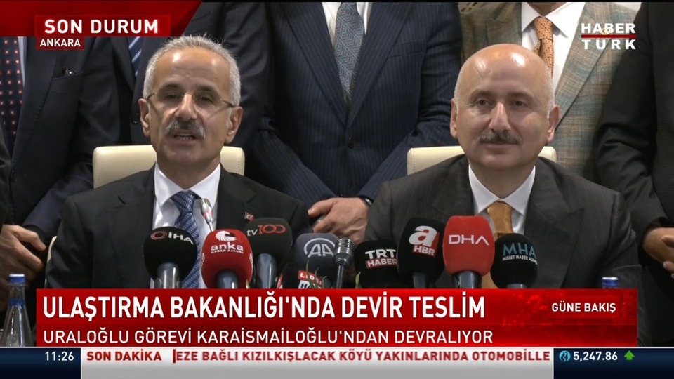 Ulaştırma Bakanlığı'nda devir teslim töreni