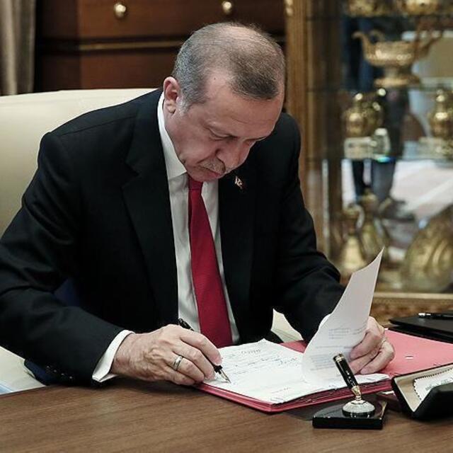 Cumhurbaşkanı Erdoğan, 13 üniversiteye rektör atadı