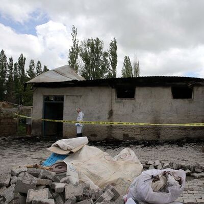 Detaylar ortaya çıkıyor! Elektrikleri kesip ahırları kundakladılar