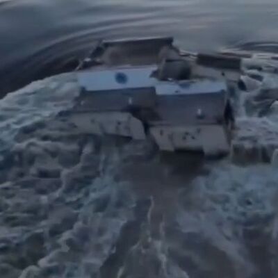 Ukrayna'da Kakhovka Barajı vuruldu: Bölgede sel tehlikesi!