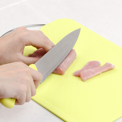 Plastik kesme tahtaları gıdalardaki mikroplastik yükünü artırıyor