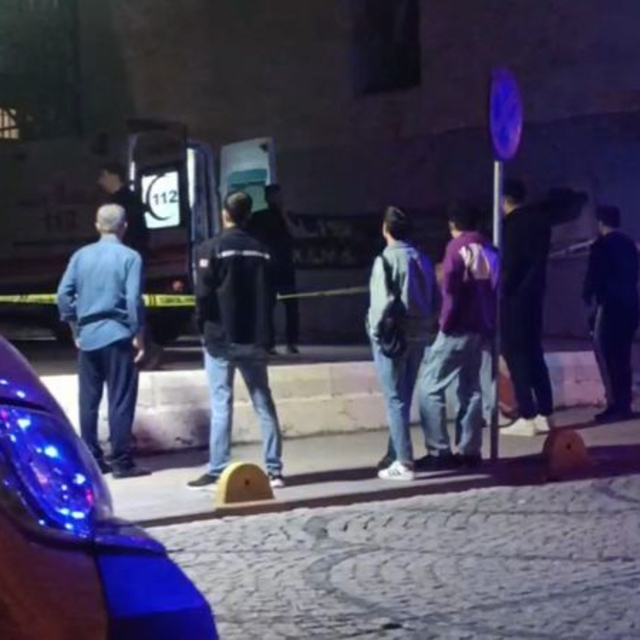 Oto yıkamacıda bıçaklı kavga: 1 ölü