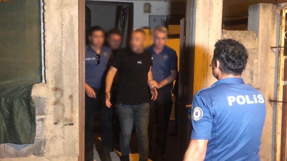 Adana'da havaya ateş açan 2 şüpheliye gözaltı