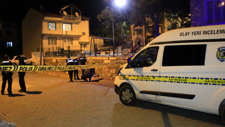 Uşak'ta bıçaklı kavga: 1'i ağır 4 yaralı