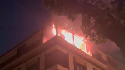 Sultangazi'de çatı katında yangın paniği