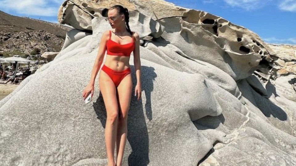 Serenay Sarıkaya tatilde II