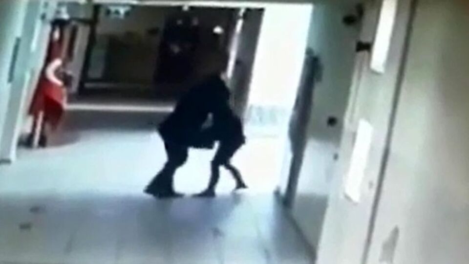 Cinsel saldırıda bulunan okul müdürünün cezası belli oldu!