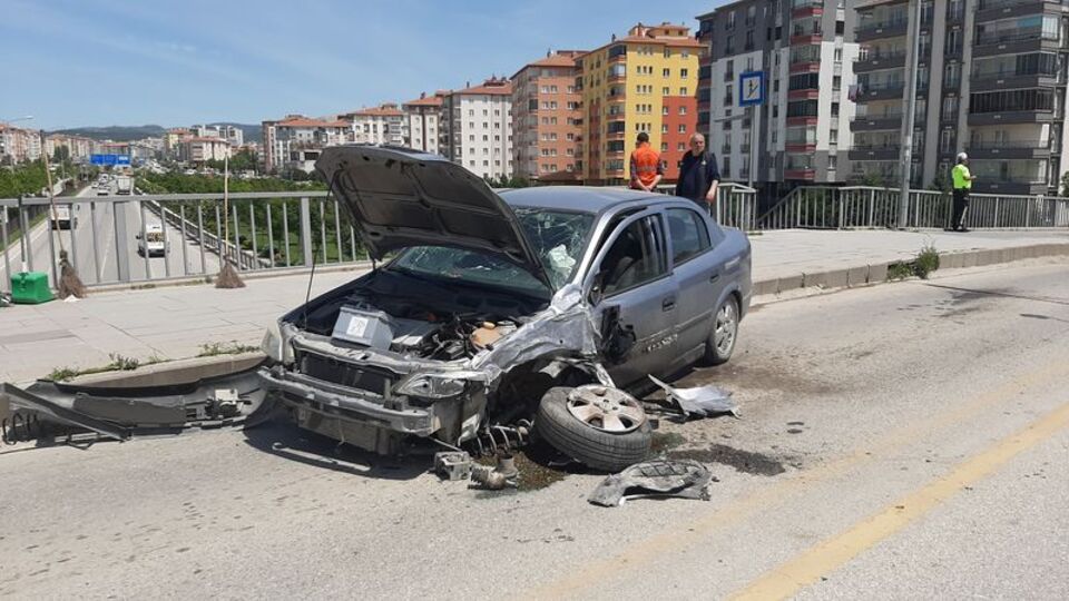 Çorum'da zincirleme trafik kazası: 8 yaralı