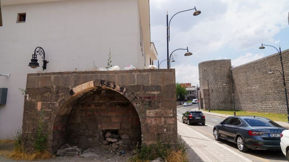 Diyarbakır'da tarihi çeşmeler yeniden suyla buluşacak