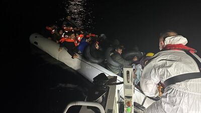 Çanakkale açıklarında 114 düzensiz göçmen yakalandı