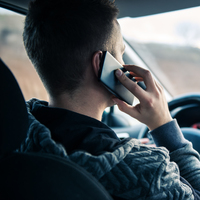 Cep telefonu beyin tümörlerini tetikleyebilir!