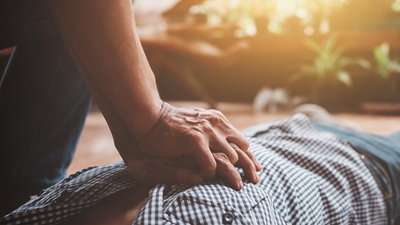 Kaza geçirmişti! Kalp masajıyla hayata dönüş...