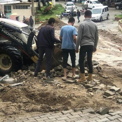 Sağanak yağışlar iki şehiri felç etti!