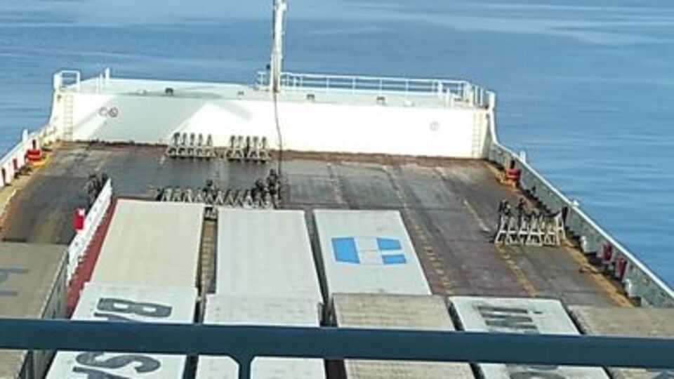 İtalyan kuvvetleri Türk gemisini kurtardı