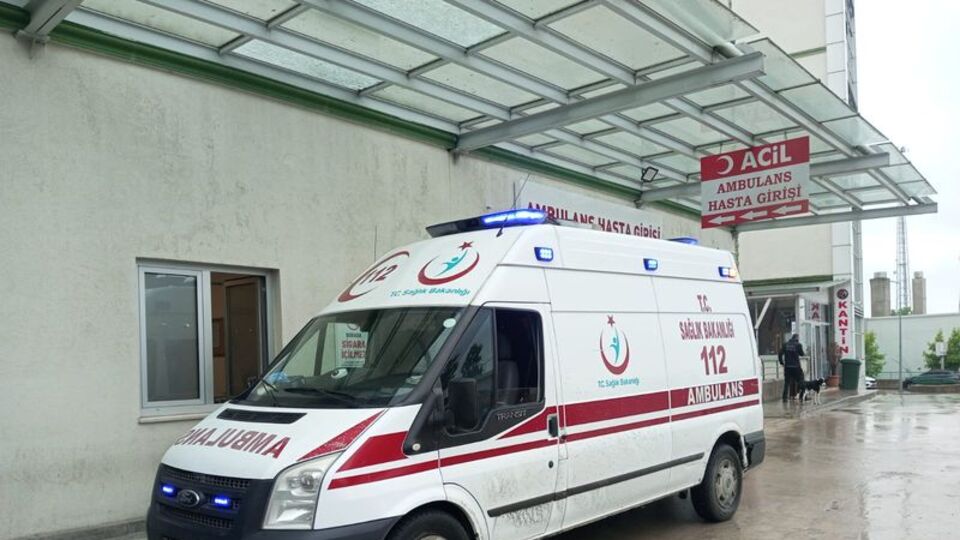 7 yaşındaki çocuk, tüfekle oynarken 3 yaşındaki kuzenini vurdu