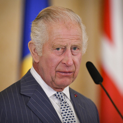 Kral Charles'ın başı kardeşi ile dertte