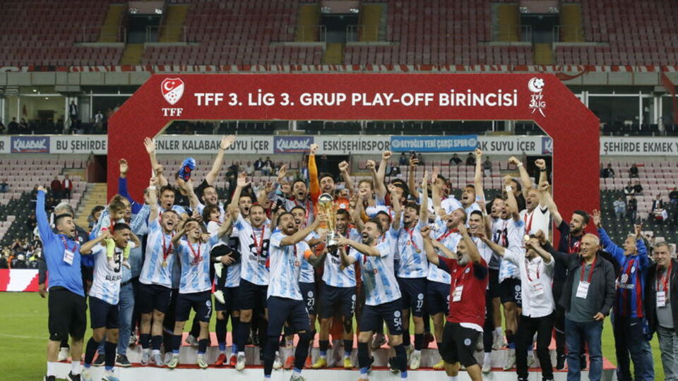 Beyoğlu Yeni Çarşı, 2. Lig'de