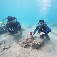 Depremde dizlerinden aşağısını kaybetmişti...