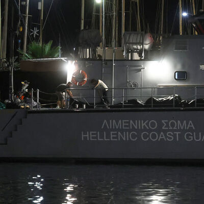 Yunanistan'da yılın en ölümcül göçmen faciası: Çok sayıda kişi öldü!