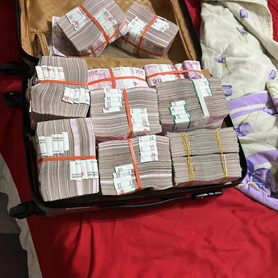 Kara para aklama çetesine yapılan baskın kamerada!